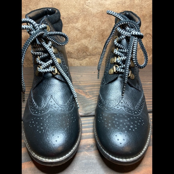 Lace up black BDG ankle boots size 7.5 NWOT - Picture 1 of 13